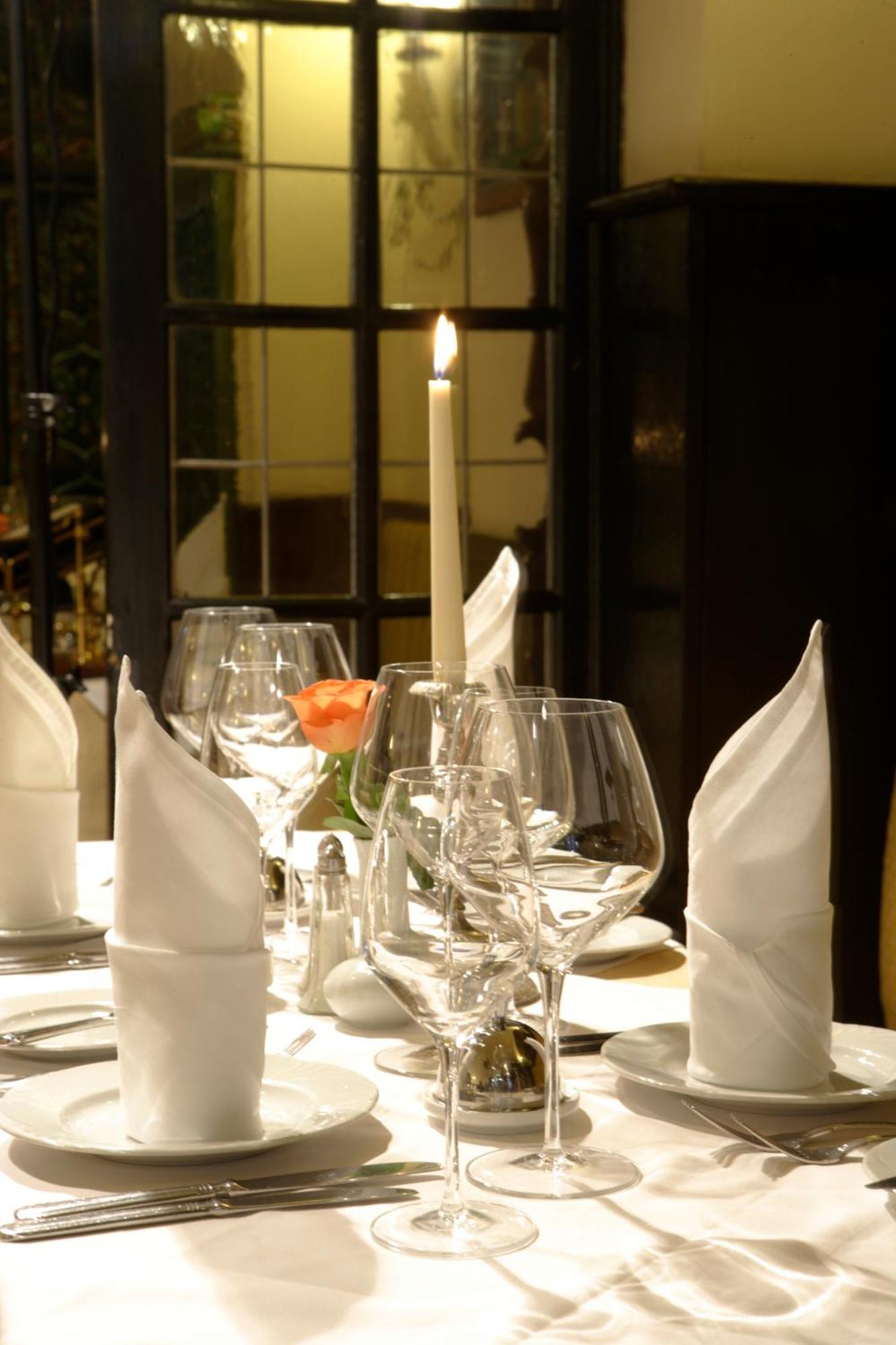 Hotel Embassy Karlovy Vary Luaran gambar