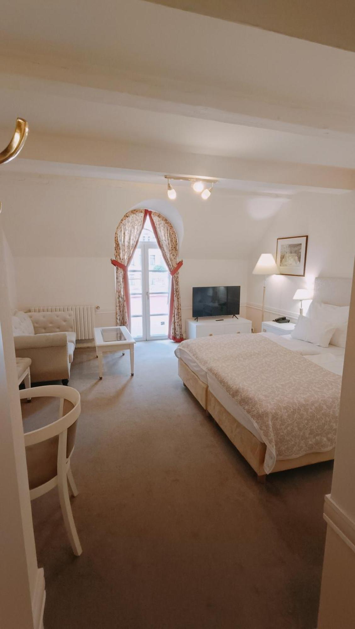 Hotel Embassy Karlovy Vary Luaran gambar