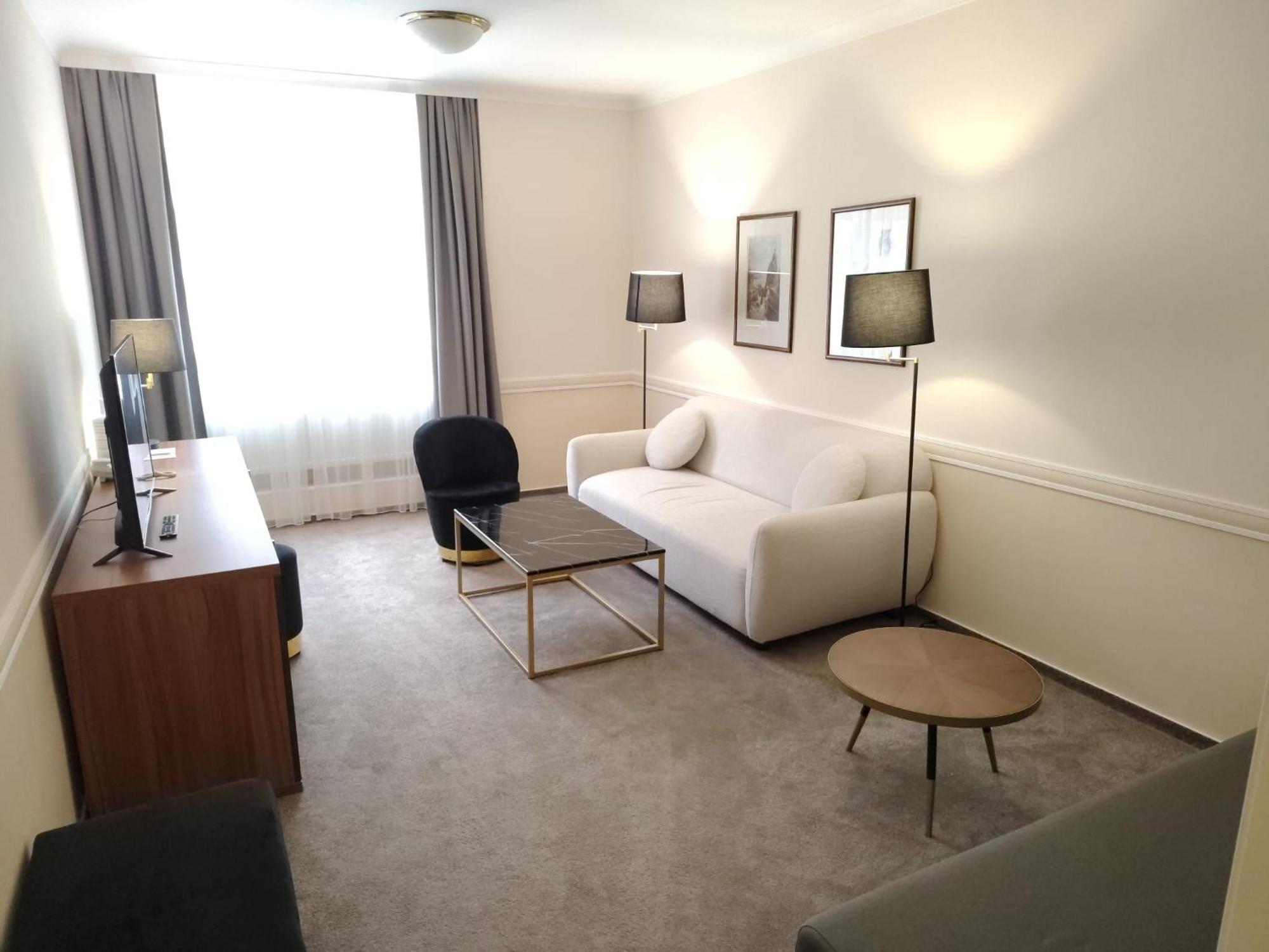 Hotel Embassy Karlovy Vary Luaran gambar