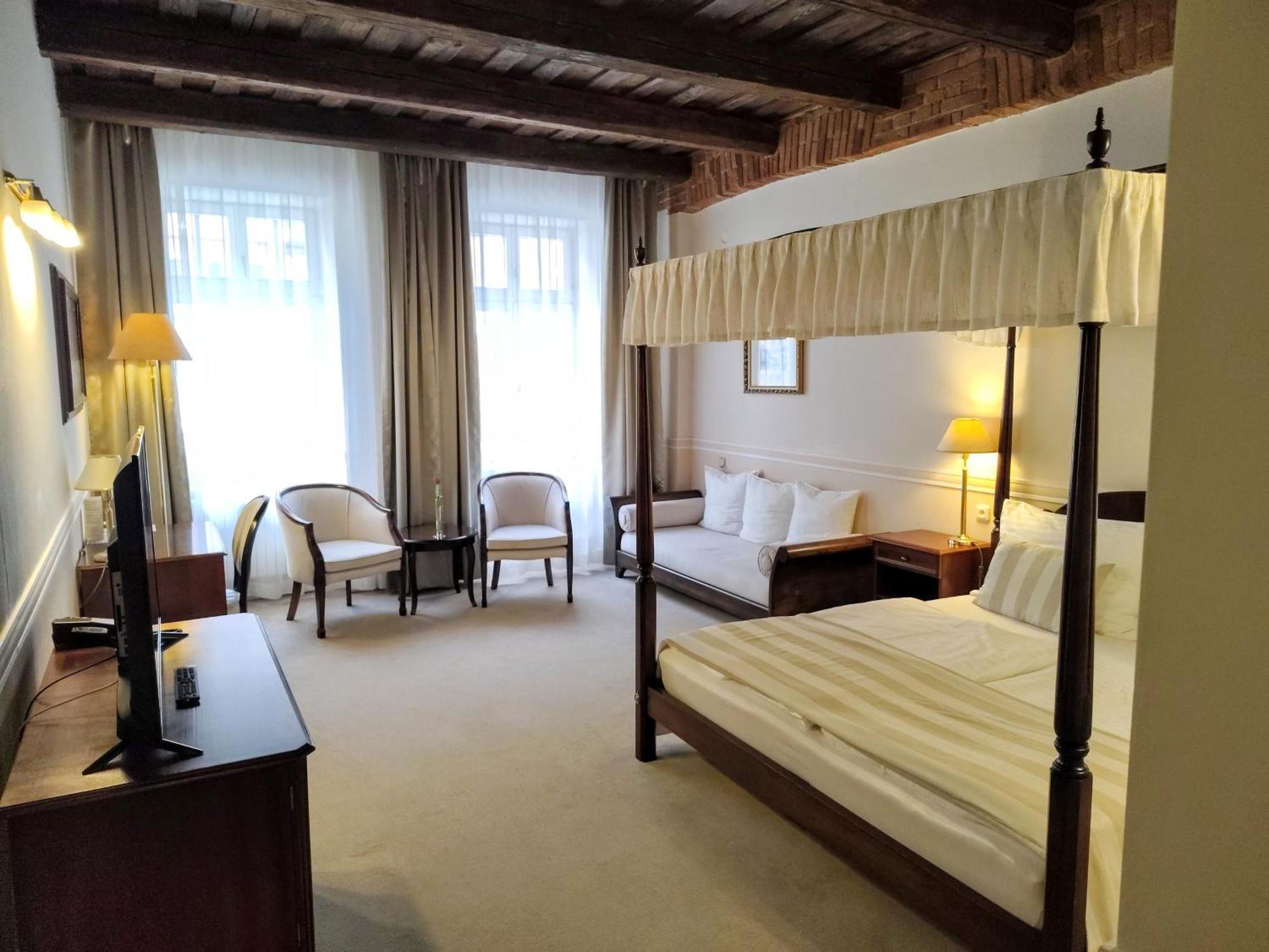 Hotel Embassy Karlovy Vary Luaran gambar