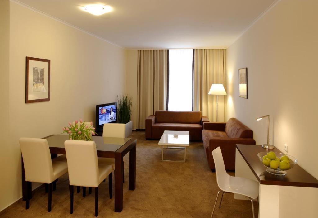 Hotel Embassy Karlovy Vary Luaran gambar