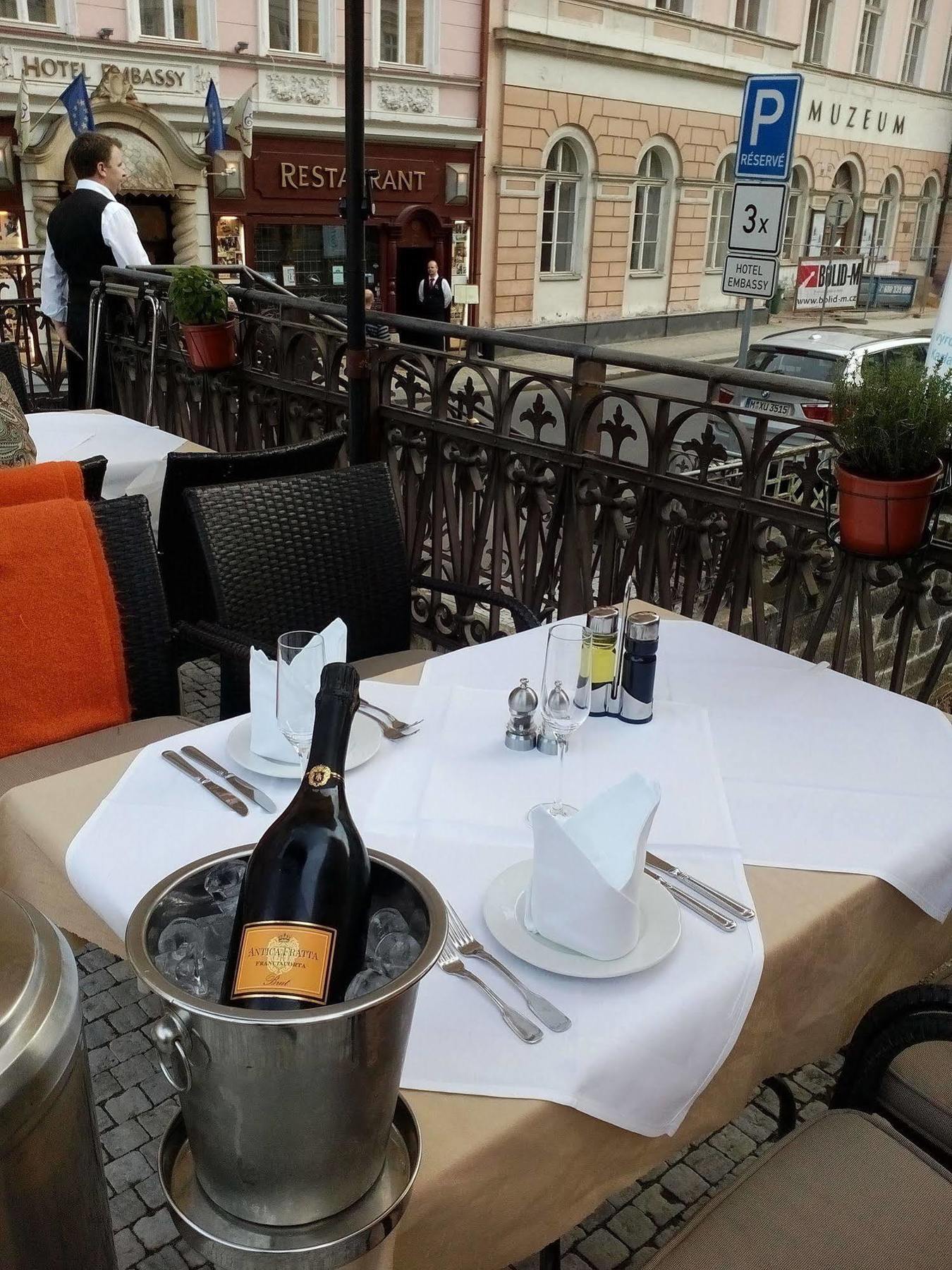 Hotel Embassy Karlovy Vary Luaran gambar