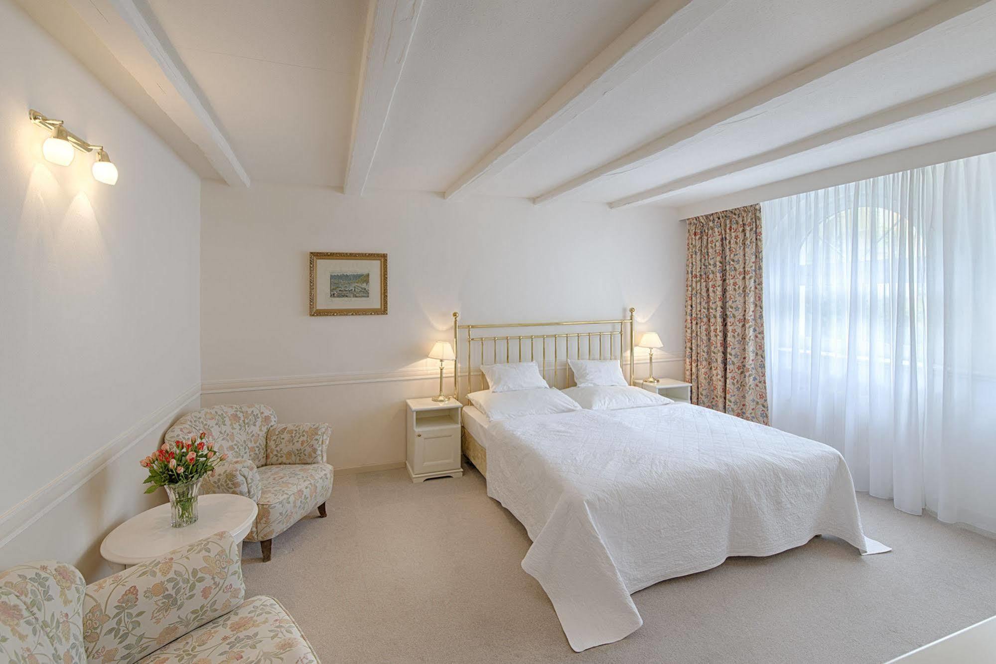 Hotel Embassy Karlovy Vary Luaran gambar