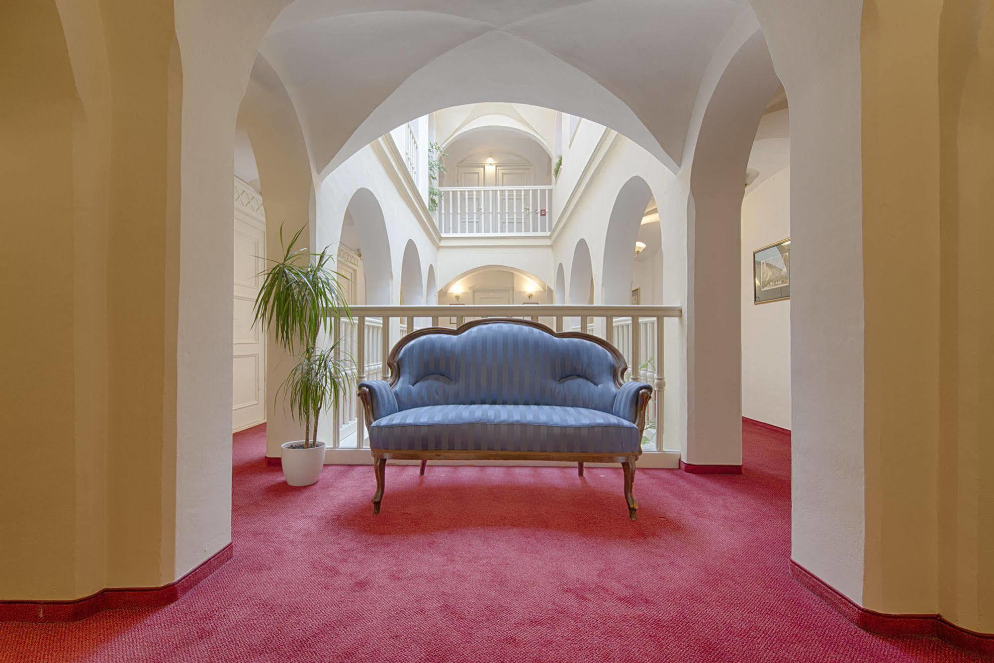 Hotel Embassy Karlovy Vary Luaran gambar
